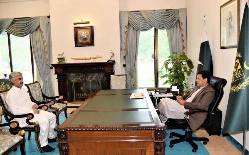 اسلام آباد: وزیر اعظم عمران خان سے صوبائی وزیر صنعت پنجاب ..