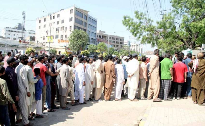 لاہور: انتظامیہ اور پولیس کی غفلت کے باعث شملہ پہاڑی چوک ..