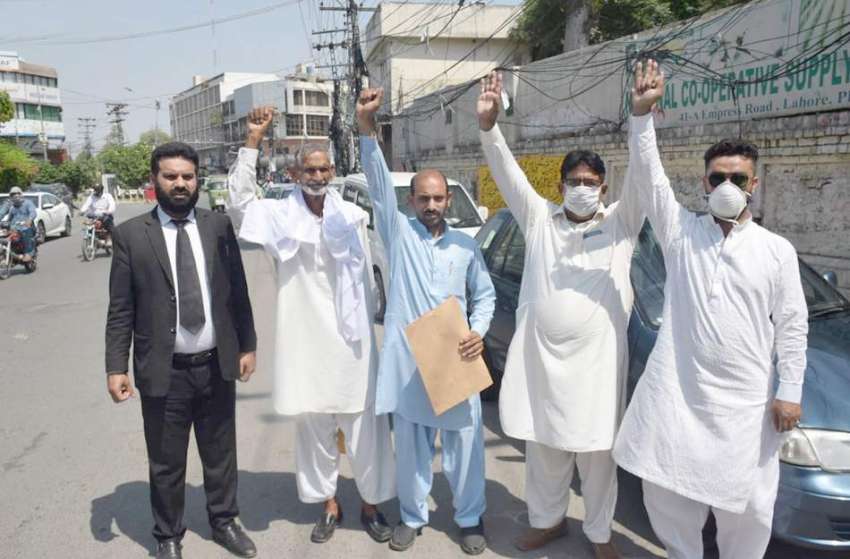 لاہور : غازی آباد کے رہائشی اپنے مطالبات کے حق میں احتجاج ..