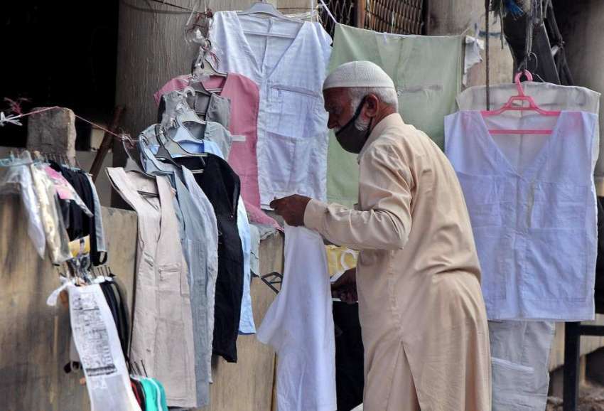 راولپنڈی: گھر کی کفالت کیلئے ایک معمرمحنت کش فروخت کیلئے ..