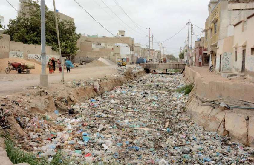 کراچی : مون سون کی بارشوں کی آمد ہے جبکہ کورنگی کے علاقے سیکٹر ..