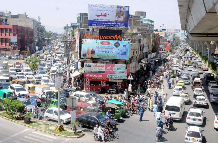 راولپنڈی: لاک ڈاؤن میں نرمی کے بعد ٹریفک پولیس کی جانب سے ..
