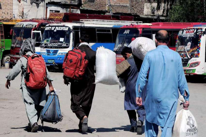 راولپنڈی: لاک ڈاؤن کے باعث پبلک ٹرانسپورٹ بند جبکہ آبائی ..