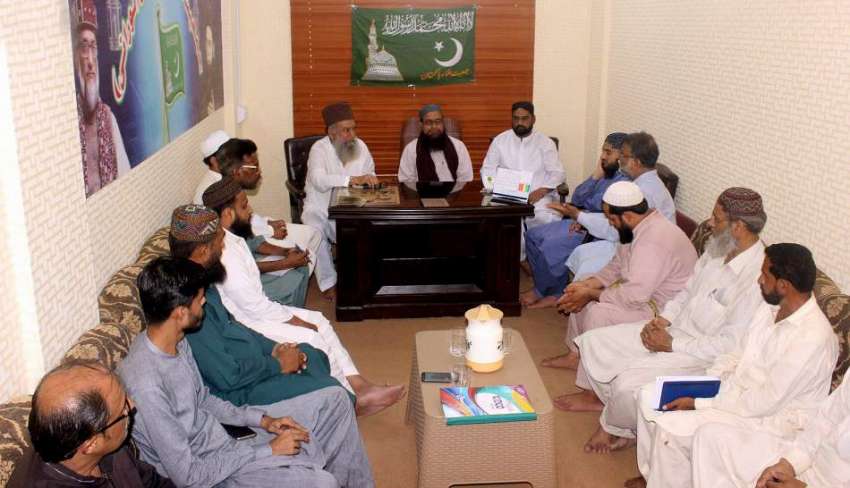 حیدرآباد: جمعیت علماء پاکستان (نورانی) کے دفتر میں آئمہ علماء ..
