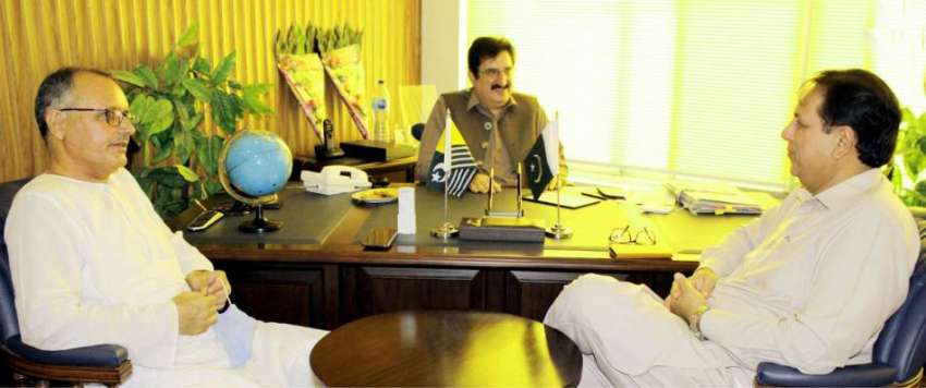 مظفر آباد: آزادکشمیر کے وزیر اطلاعات راجہ مشتاق احمد منہاس ..
