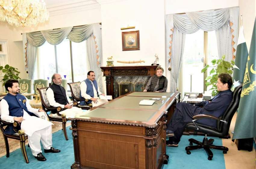 اسلام آباد: وزیراعظم عمران خان کو ایف پی سی آئی کے صدر میاں ..