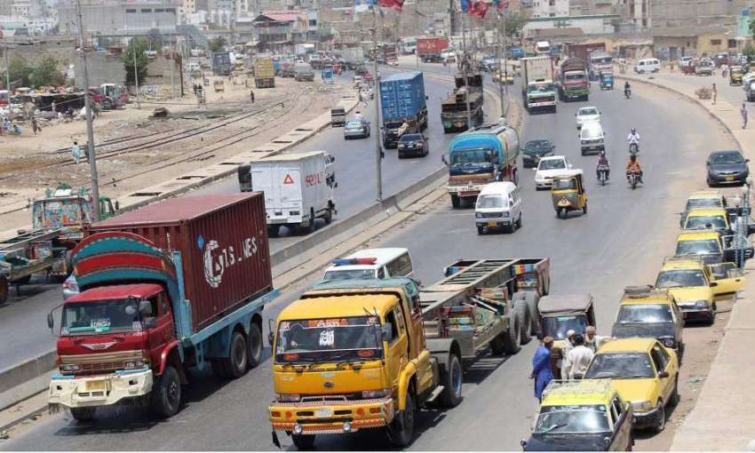 کراچی: لاک ڈاون کے دوران وزیراعظم کے تعمیرات سمیت کئی صنعتیں ..