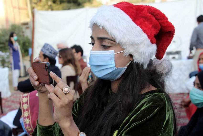 کراچی، کرسمس کے موقع پر ایک خاتون تقریب میں کورونا ایس او ..