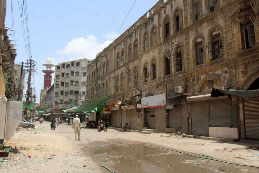 کراچی: لاک ڈاون کے دوران کھارادر کپڑا مارکیٹ بند ہے۔ 