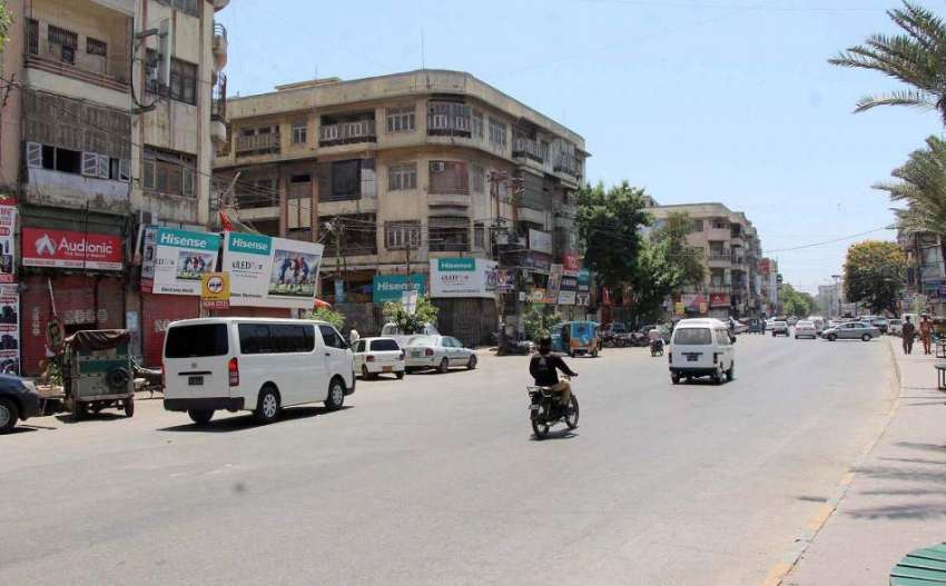 کراچی : لاک ڈوان کے باعث صدر الیکٹرونکس مارکیٹ بند ہے ۔ 
