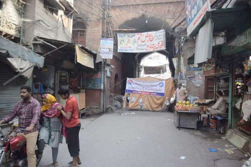 لاہور: کرونا کے بڑھتے ہوئے کیسز کے پیش نظر ضلعی انتظامیہ ..