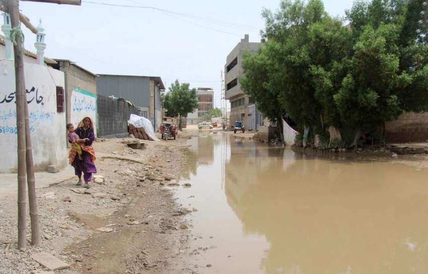 کراچی: ایک ہفتہ بارش کے باوجود کورنگی مہران ٹاؤن جامع مسجد ..