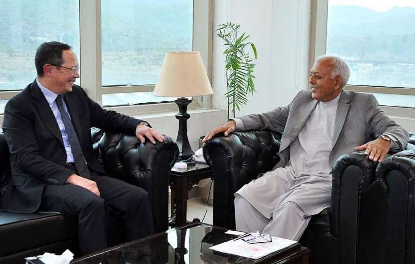 اسلام آباد: وفاقی وزیر ہوا بازی ، غلام سرور خان کرغزستان ..
