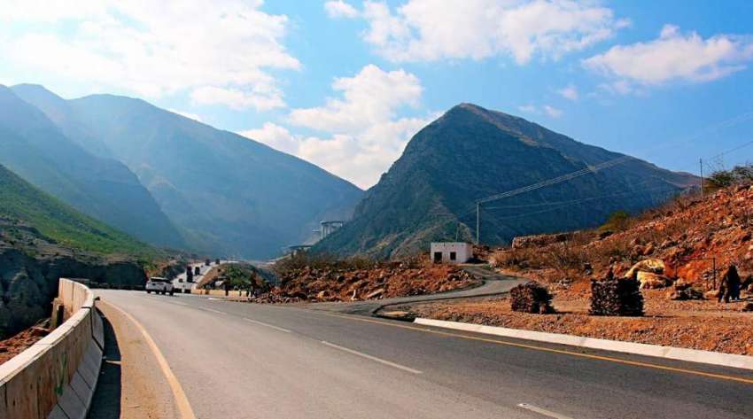 ڈیرہ غازی خان، فورٹ منرو جانے والے راستے کا خوبصورت منظر۔