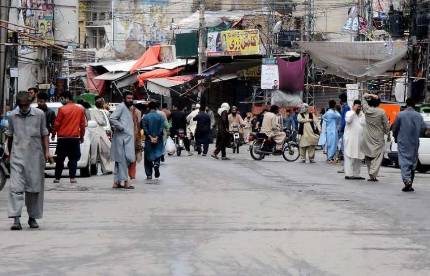 راولپنڈی: لاک ڈاون کے باعث باڑہ بازار بند ، تا جر اپنی دکانوں ..