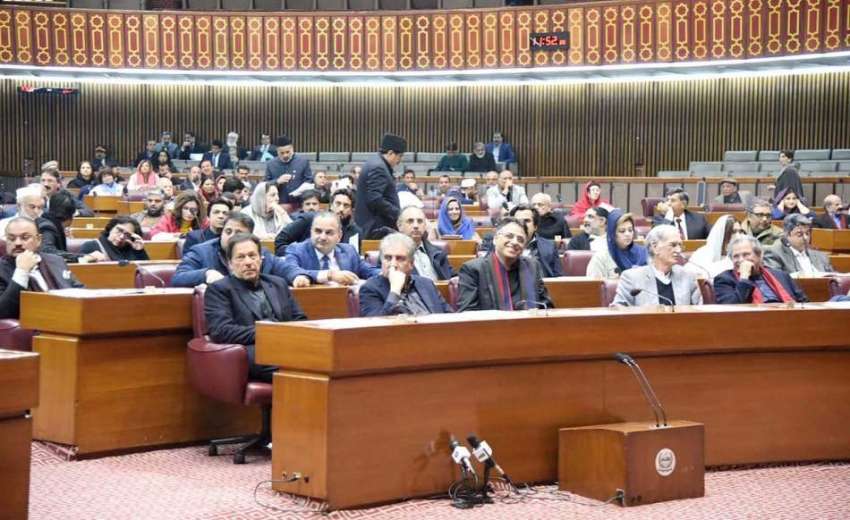 اسلام آباد: وزیر اعظم عمران خان پارلیمنٹ ہاؤس میں قومی اسمبلی ..