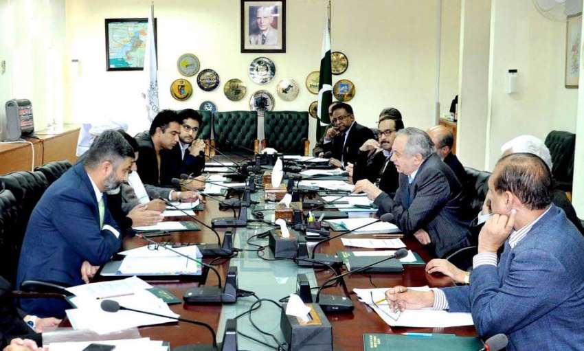 اسلام آباد: وزیراعظم کے مشیر برائے ٹیکسٹائل،کامرس، صنعت ..
