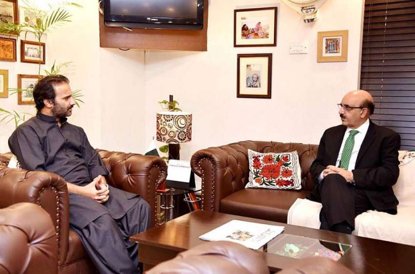 اسلام آباد: صدر اے جے کے سردار مسعود خان اور منیجنگ ڈائریکٹر ..
