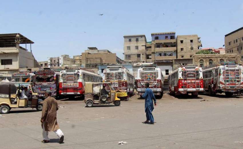 کراچی: اسمارٹ لاک ڈاؤن کی وجہ سے اندورن سندھ جانے والی بسیں ..