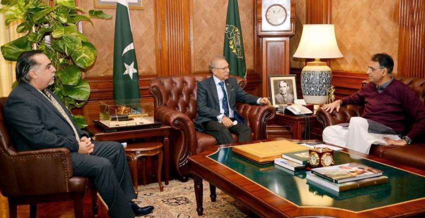 کراچی: صدر ڈاکٹر عارف علوی نے گورنر ہاؤس میں وفاقی وزیر منصوبہ ..