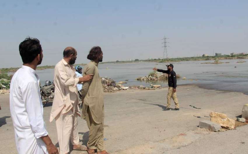 کراچی: کورنگی کازوے ندی پر ایک بار پھر سیلابی ریلا آگیا ہے ..