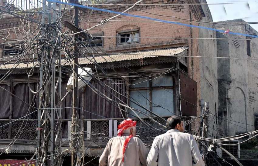 راولپنڈی:واپڈا کی نا اہلی کے باعث پرانا قلعہ کے علاقے میں ..