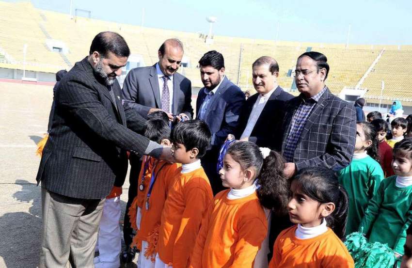 اسلام آباد: جناح سپورٹس کمپلیکس میں دارارقم سکول بہارہ کو ..