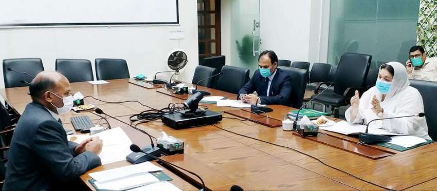 لاہور : صوبائی وزیر صحت ڈاکٹر یاسمین راشد محکمہ پرائمری ..