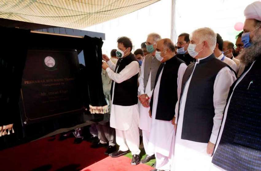 اسلام آباد: وزیر اعظم عمران خان پشاور بس ریپڈ ٹرانزٹ (بی ..