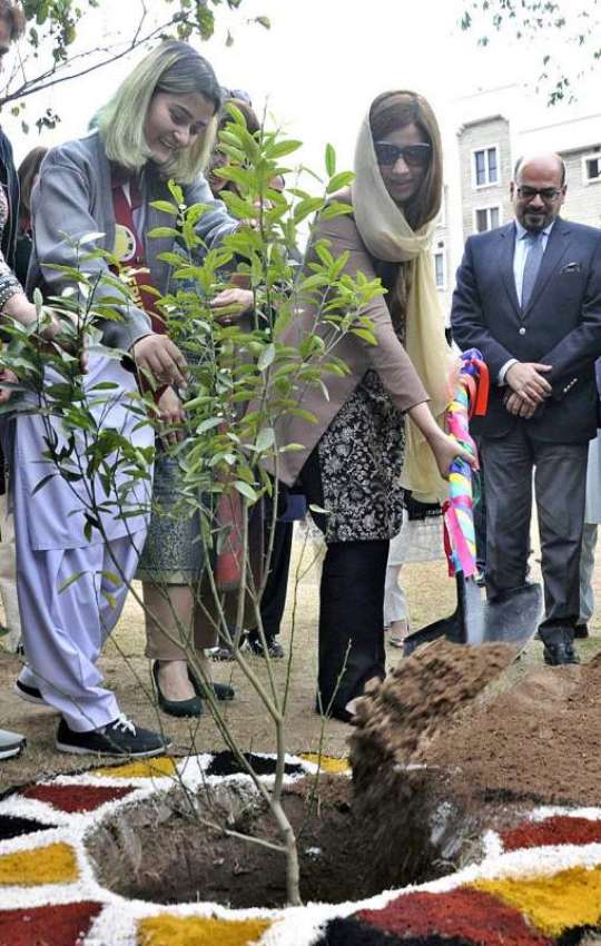 اسلام آباد: وزیر مملکت برائے موسمیاتی تبدیلی محترمہ زرتاج ..