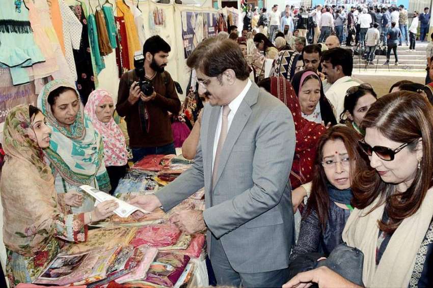 کراچی: خواتین کے قومی دن کے موقع پر وزیراعلیٰ سندھ سید مراد ..