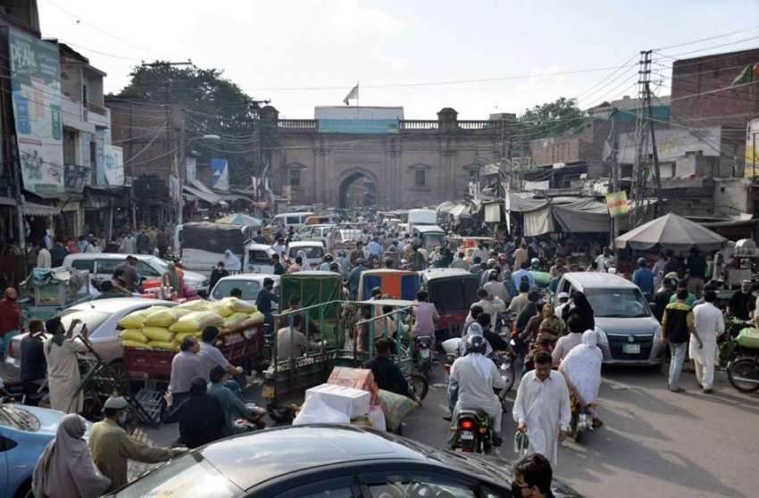 لاہور : حکومت کی غفلت کے باعث دہلی گیٹ کے باہر لاک ڈاؤن کے ..