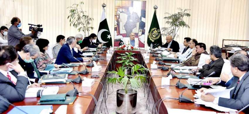 اسلام آباد: وزیر خزانہ برائے مشیر خزانہ اور محصولات ڈاکٹر ..