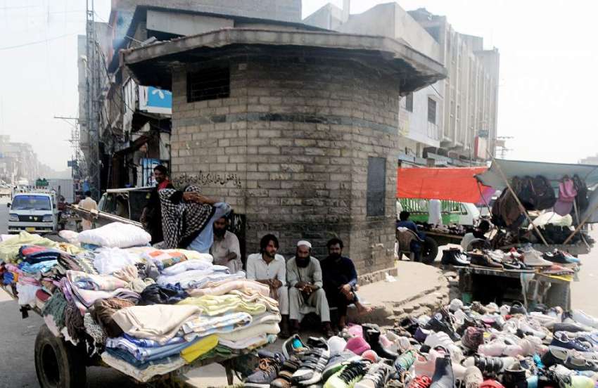 راولپنڈی: انتظامیہ کی عدم توجہی کے باعث کجمنڈی کے باہر لاکھوں ..