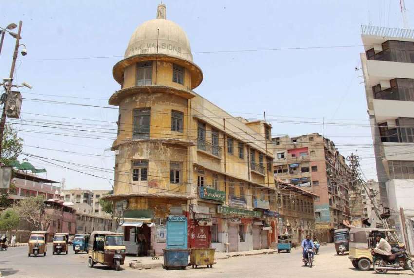 کراچی: لاک ڈاون اور رمضان المبارک کے باعث ٹاور کے علاقے میں ..