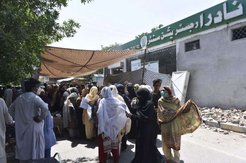فیصل آباد: کواڈ  19 وبائی وبا کے دوران احتیاطی اقدام کے بغیر ..