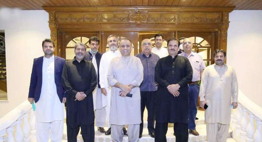 لا ہور: سینئر صوبائی وزیرخوراک عبدالعلیم خان سے فلور ملز ..