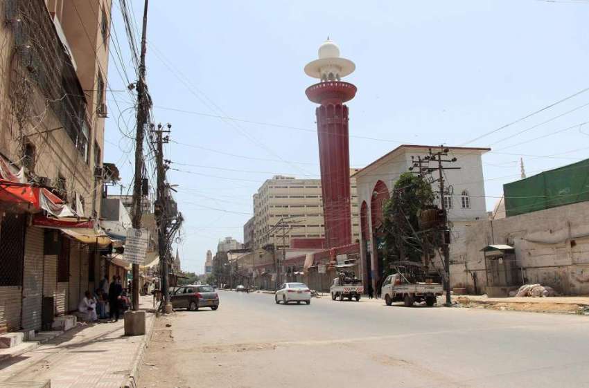 کراچی : شہریوں کو کورونا وائرس کے بچاؤ کی خاطر لگائے گئے ..