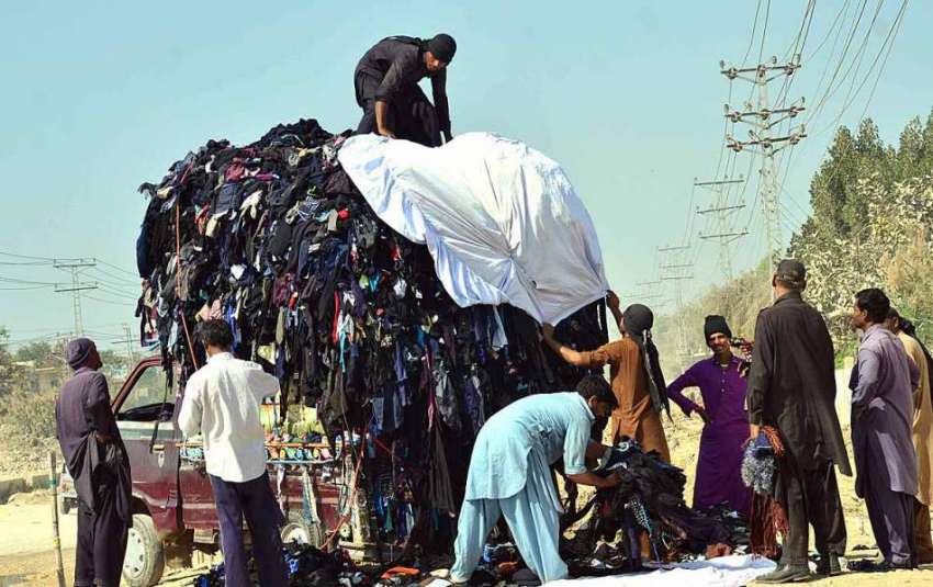 حیدرآباد:  پرانے گرم کپڑوں کو بازاروں میں شفٹ کرنے کے لئے ..