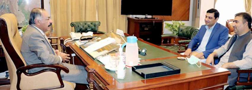کوئٹہ، گورنر بلوچستان امان اللہ خان یسین زئی سے صوبائی وزیر ..