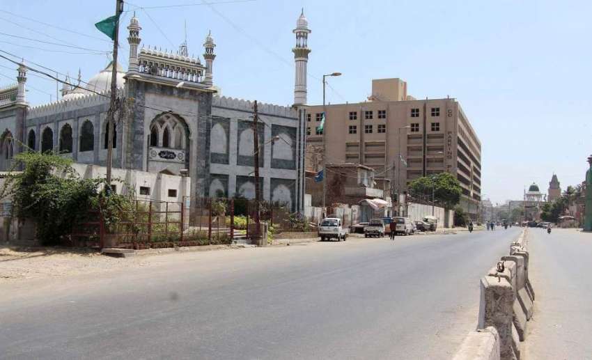 کراچی : لاک ڈوان اور سخت گرمی کی وجہ سے صدر پارکنگ پلازہ کے ..