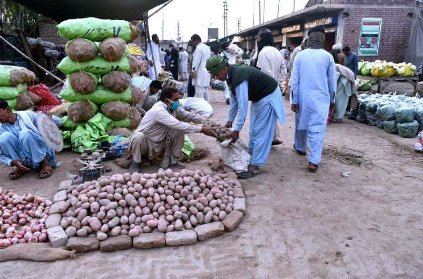 ملتان: سبزی منڈی شجاع آباد میں COVID-19 پھیلنے کے خلاف احتیاطی ..