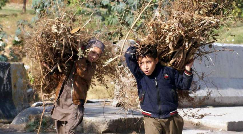 راولپنڈی، شہر کے مختلف علاقوں میں گیس لوڈشیڈنگ کے باعث بچے ..