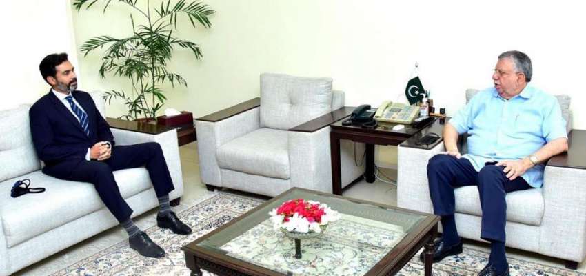 اسلام آباد، وزیر خزانہ شوکت ترین سے گورنر سٹیٹ بینک ڈاکٹر ..