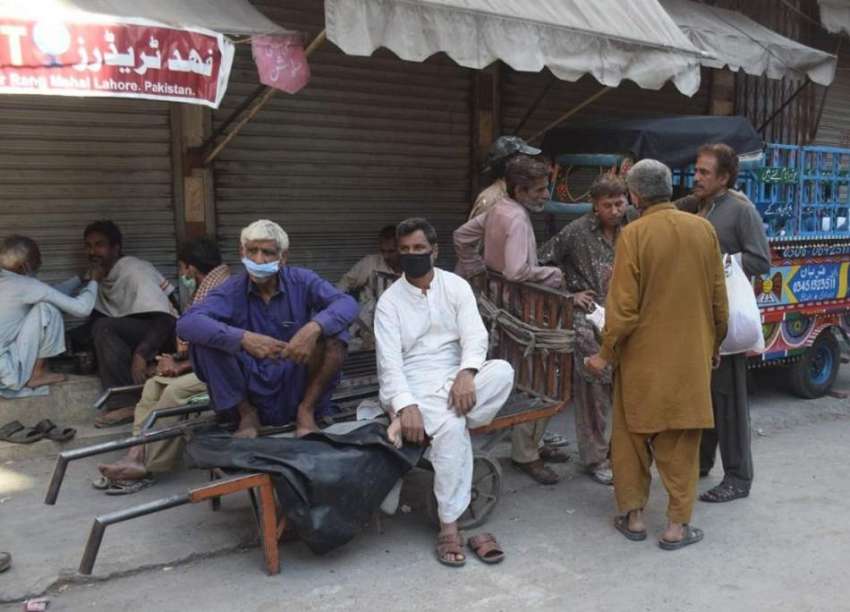 لاہور، کورونا وباء کی شدت کے باعث کاروبار دو روز بندش کی ..