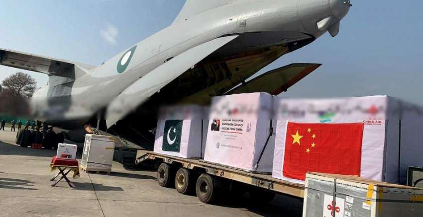 اسلام آباد، پاک فضائیہ کا خصوصی طیارہ چین سے ویکسین کی پہلی ..