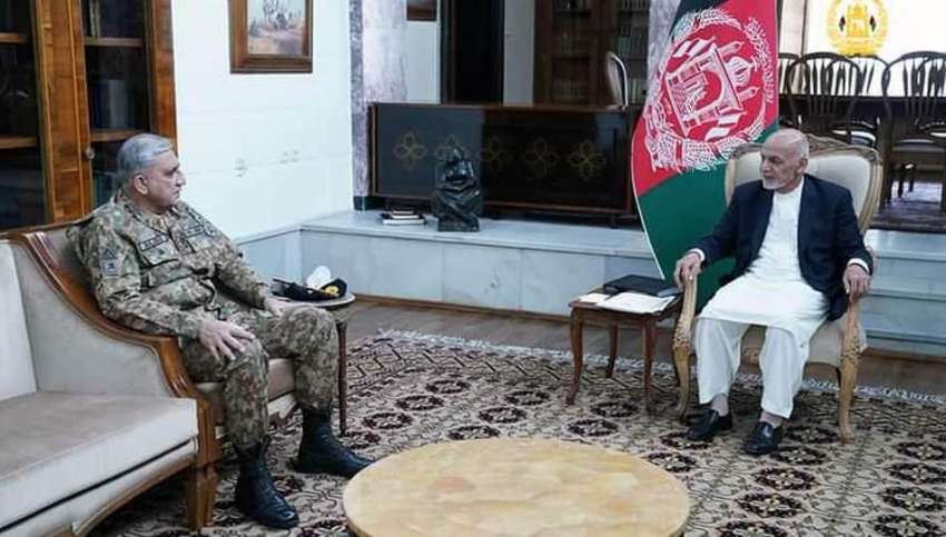 کابل، افغانستان کے صدر اشرف غنی سے آرمی چیف جنرل قمر جاوید ..