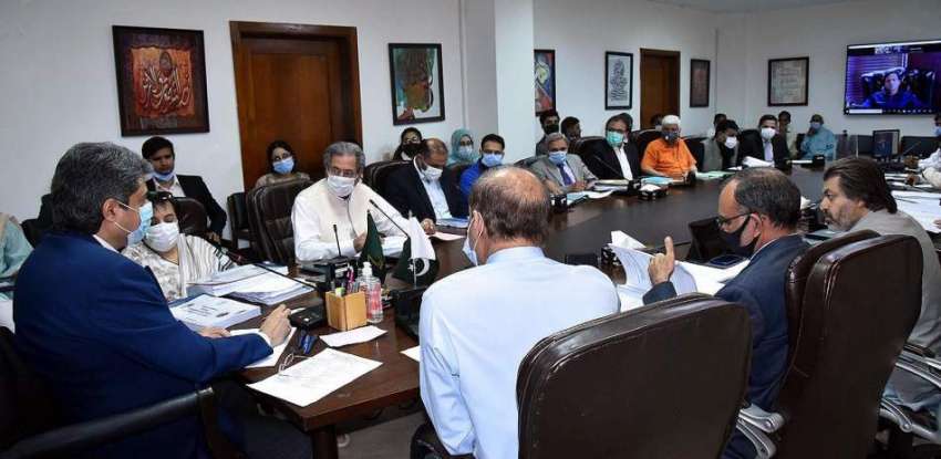 اسلام آباد، وفاقی وزیر قانون ڈاکٹر محمد فروغ نسیم کابینہ ..