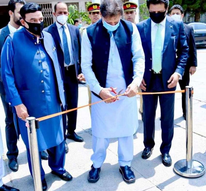 اسلام آباد، وزیراعظم عمران خان نادرا ہیڈکوارٹرز میں نادرا ..