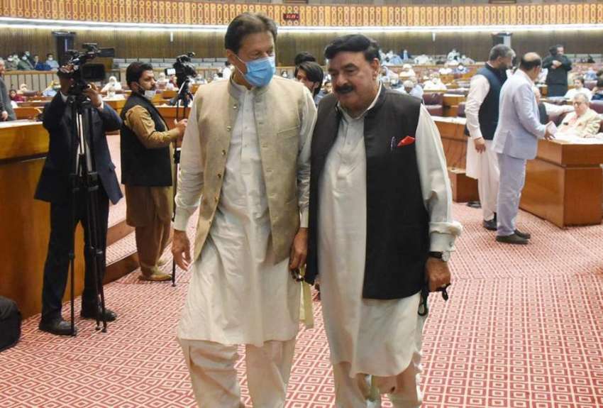 اسلام آباد، قومی اسمبلی کے بجٹ اجلاس کے بعد وزیراعظم عمران ..